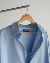 Load image into Gallery viewer, Relaxed Oxford Shirt - Blue
