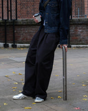 Load image into Gallery viewer, Wide Leg Pleated Trousers - Black
